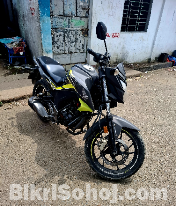Hornet 160 2022